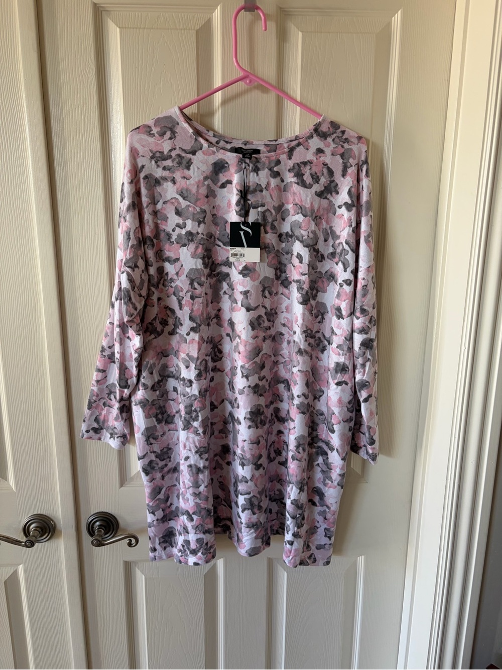 Simply Vera Vera Wang Pink and Gray Floral Tunic Top